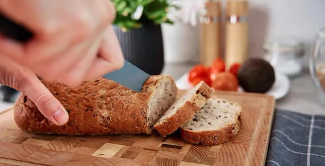Jaki chleb ma najmniej kcal? Odkryj najlepsze opcje na diecie Jaki chleb ma najmniej kcal? Odkryj najlepsze opcje na diecie