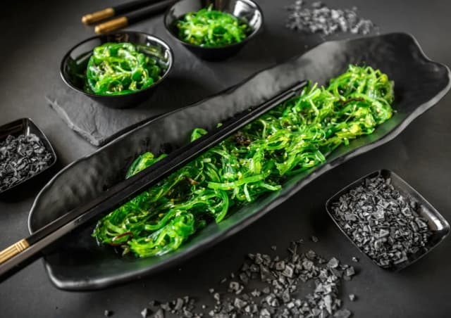 Gdzie kupić sałatkę wakame? Oto najlepsze miejsca i ceny Gdzie kupić sałatkę wakame? Oto najlepsze miejsca i ceny